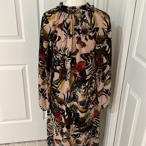 H&M butterfly midi dress - Picture 5 of 8